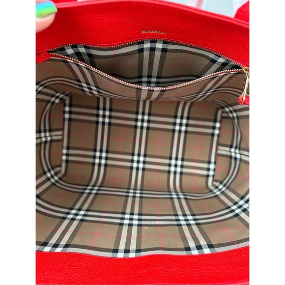 NWT Burberry MD London Nova Check Lining Leather Tote Shoulder Bag Red $1650 - Picture 7 of 10